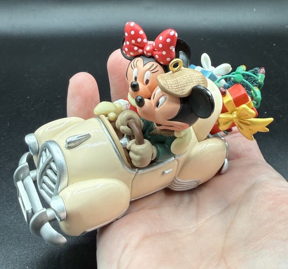 Hallmark Disney Mickey Die-Cast Metal Car Ornament World Class Shoppers LO14
